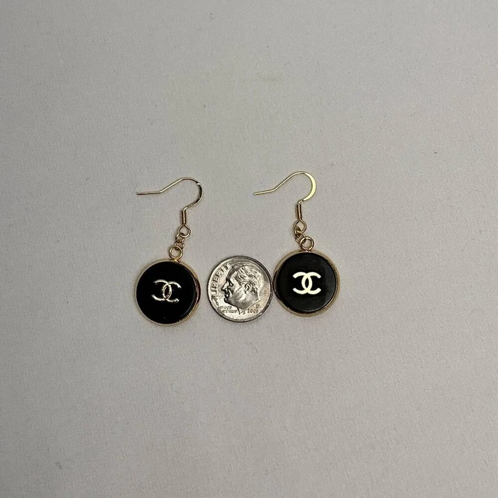 Chanel Black and Gold CC Earrings - Picture 8 of 8